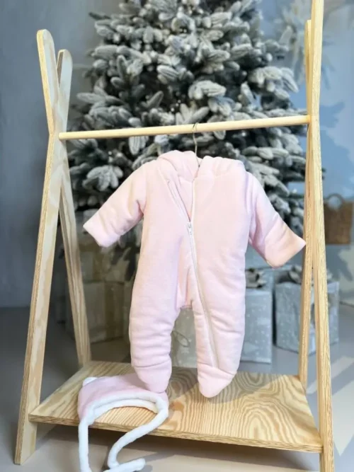 Kombinezon welurowy dla niemowlaka + czapka – miękki komplet dziecięcy