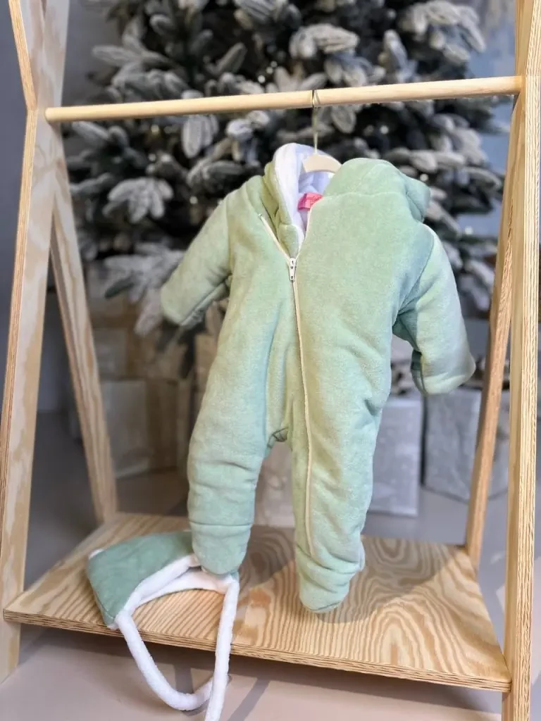 Kombinezon welurowy dla dziecka