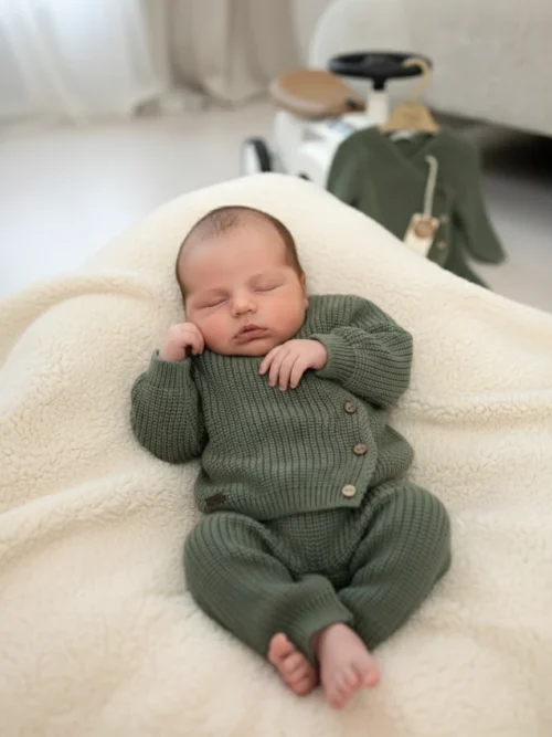 Zestaw na guzikach + czapka