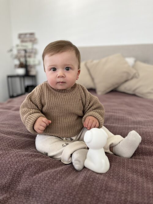 Zestaw sweterek z guzikami z tyłu + spodnie