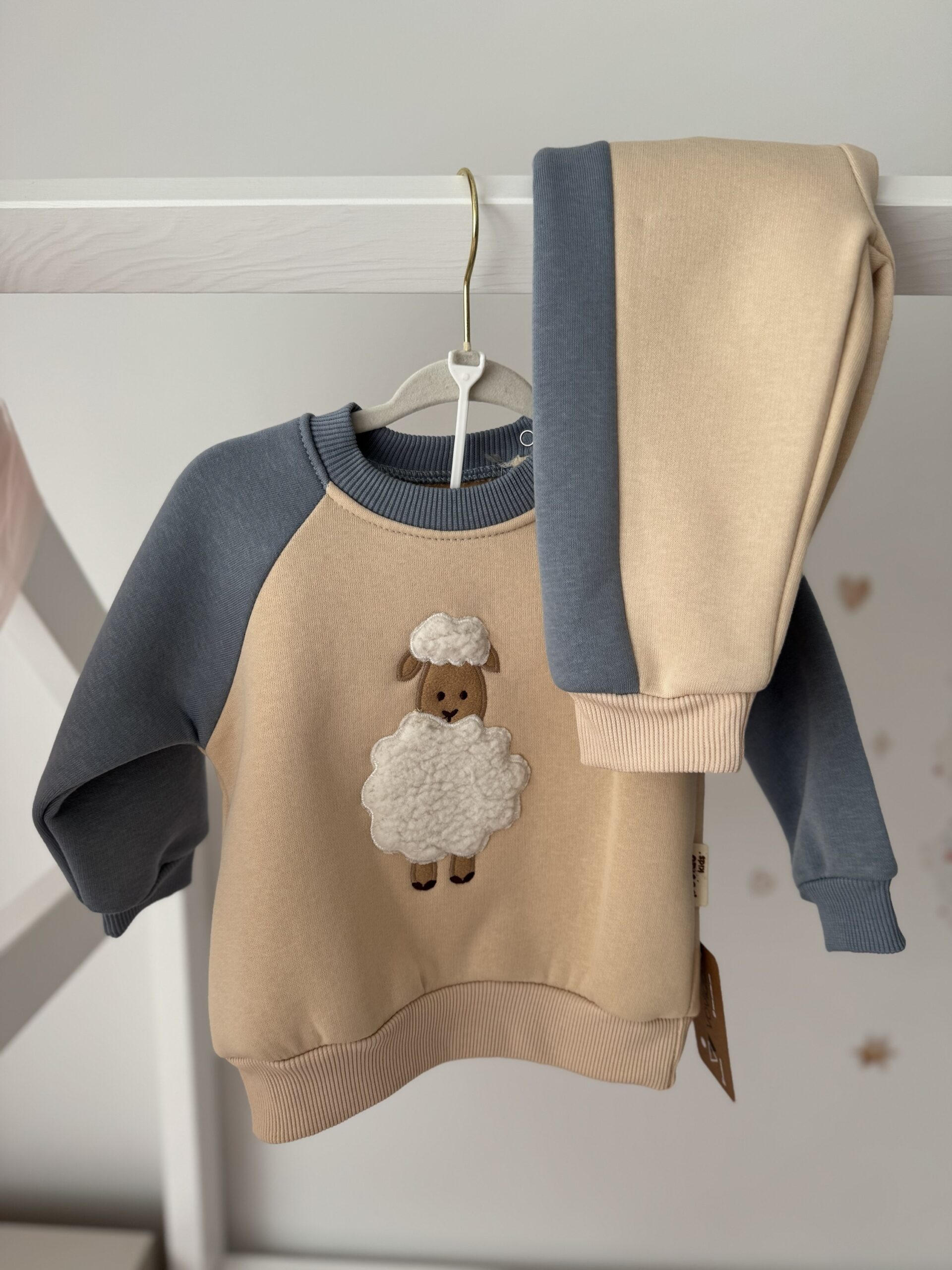 Zestaw dresowy owieczki