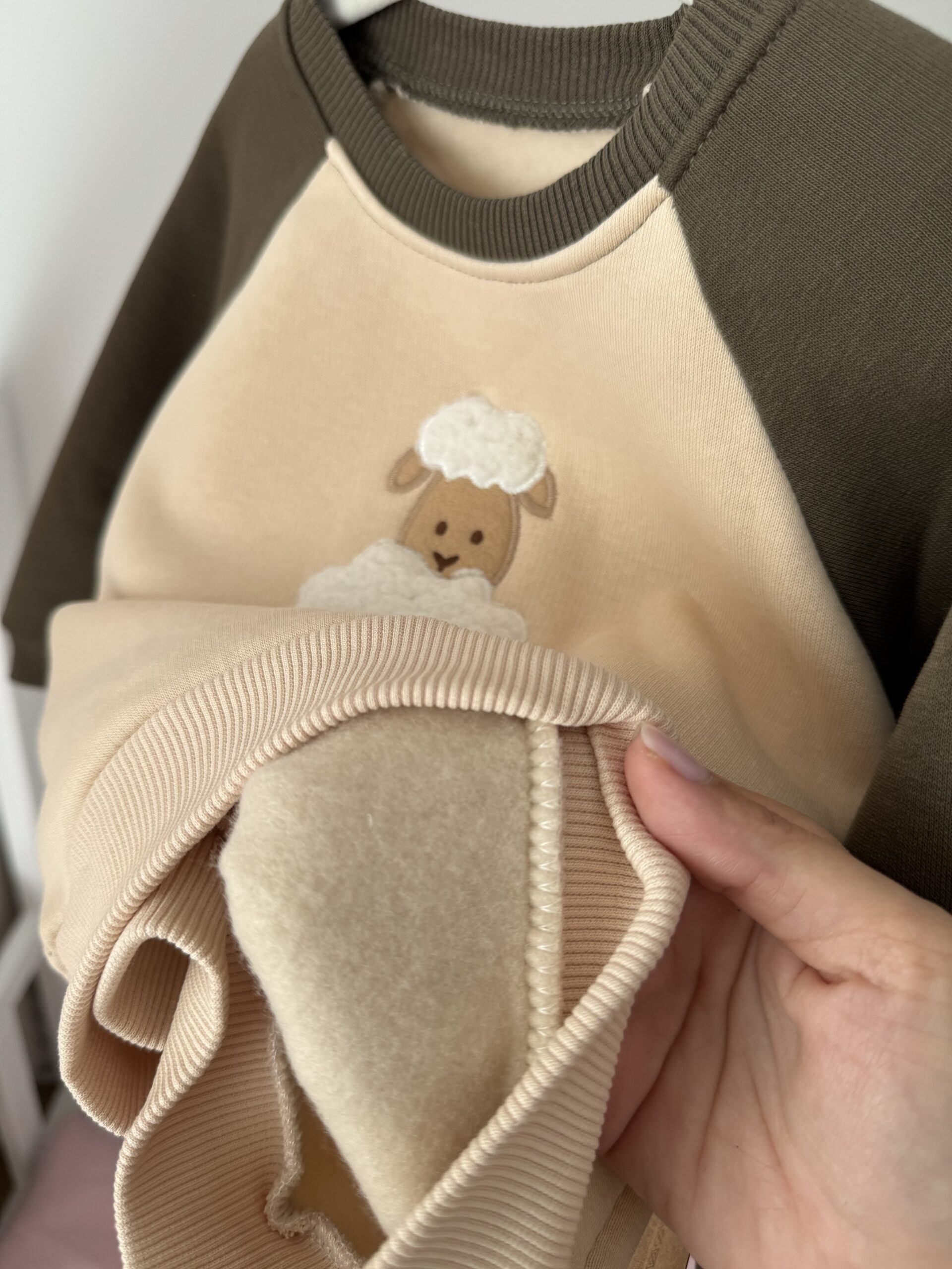 Zestaw dresowy owieczki - obrazek 3